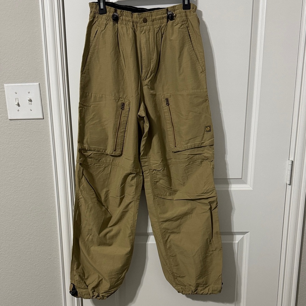 Old Navy Men's Cargo Pants in Olive